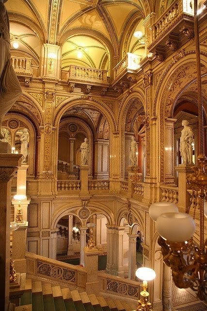 .The State Opera House, Vienna, Austria .