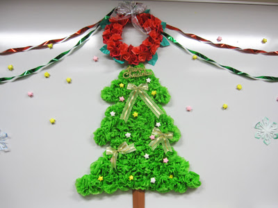 今年も図書室をクリスマスデコ ことりのあしあと
