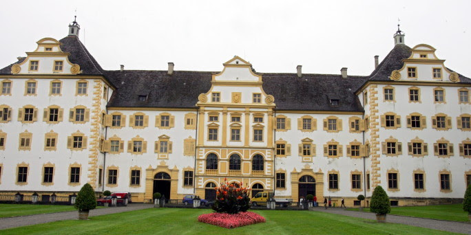 Salem (dpa/lsw) - Das Adelshaus Baden hat sein Schloss Salem sowie ich auch: Das ist wie im Traum": Privatinternat Schloss Salem Foto: dpa