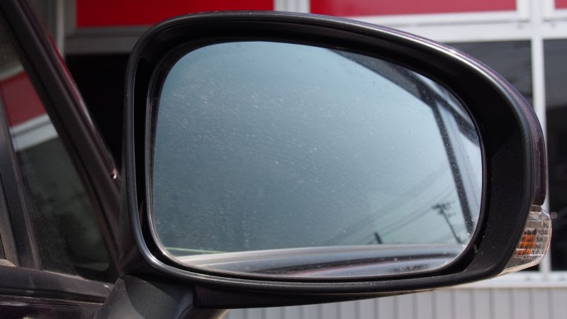 雨の日にサイドミラーにつく水滴が邪魔 そんな悩みを解決することができました 車の大辞典cacaca