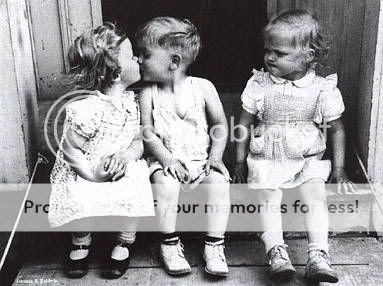kids kissing 3