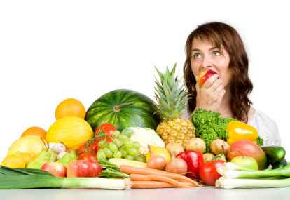 Cegah jantung koroner, kurangi makan daging berlemak, ganti dengan protein hewani kaya omega 3 juga buah dan sayur.