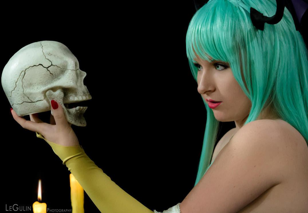 sexy morrigan cosplay