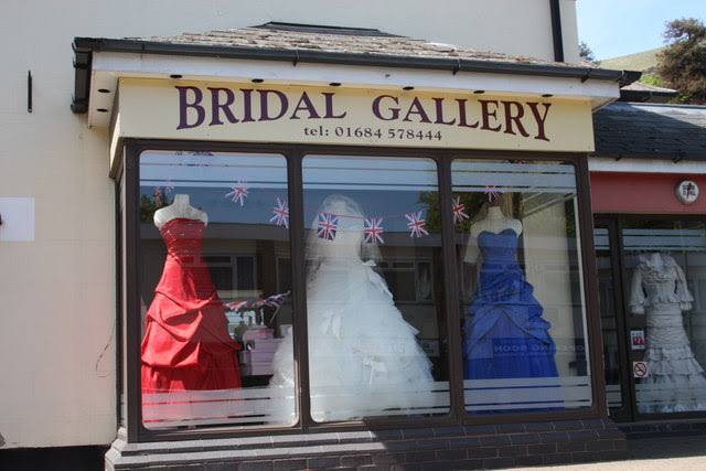 wedding dress stores in uk