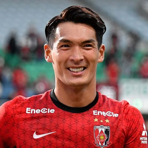 クリロナよりとんでる 槙野智章 躍動感溢れるヘディング時の美フォームに大反響 筋肉すごっ サッカーダイジェストweb