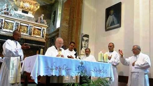 MISA DIARIA DE CAMINANDO CON JESUS