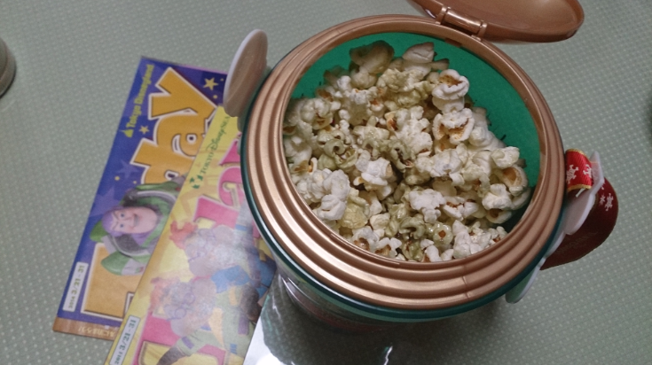 ディズニーシーの期間限定 クリームソーダ ポップコーンを買ってきた リベルさんの戯言室