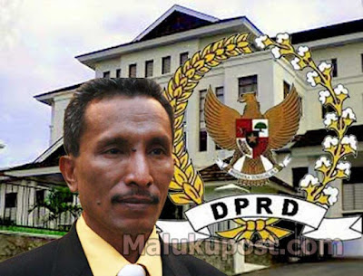 Ambon, Malukupost.com - Ketua komisi B DPRD Maluku Rein Toumahuw mengatakan, kelangkaan Bahan Bakar Minyak terutama jenis premium pada sejumlah SPBU di Kota Ambon bukan karena kesalahan PT. Pertamina, "Arus lalu lintas kapal tanker pengangkut bahan bakar minyak yang padat menjadi penyebab terjadinya kelangkaan BBM selama ini," katanya di Ambon, Senin (13/3). Ia mengatakan, kondisi itu diketahui setelah ada rapat kerja komisi dengan pihak Pertamina yang menjelaskan kelangkaan itu dipicu padatnya arus lalu lintas kapal tanker pengangkut BBM yang melakukan pengisian di Wayame, Kecamatan Teluk Ambon.