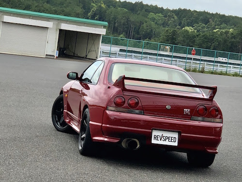 明日発売のレブスピード 表紙は 僕のｒ３３ 他のドライバーさん達の愛車も面白そう 僕の練習専用車 スーパーgtドライバー 松田次生 ブログ