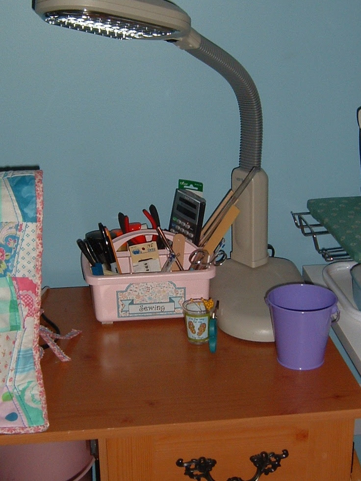 sewing tool organizer and magnetic pin holder