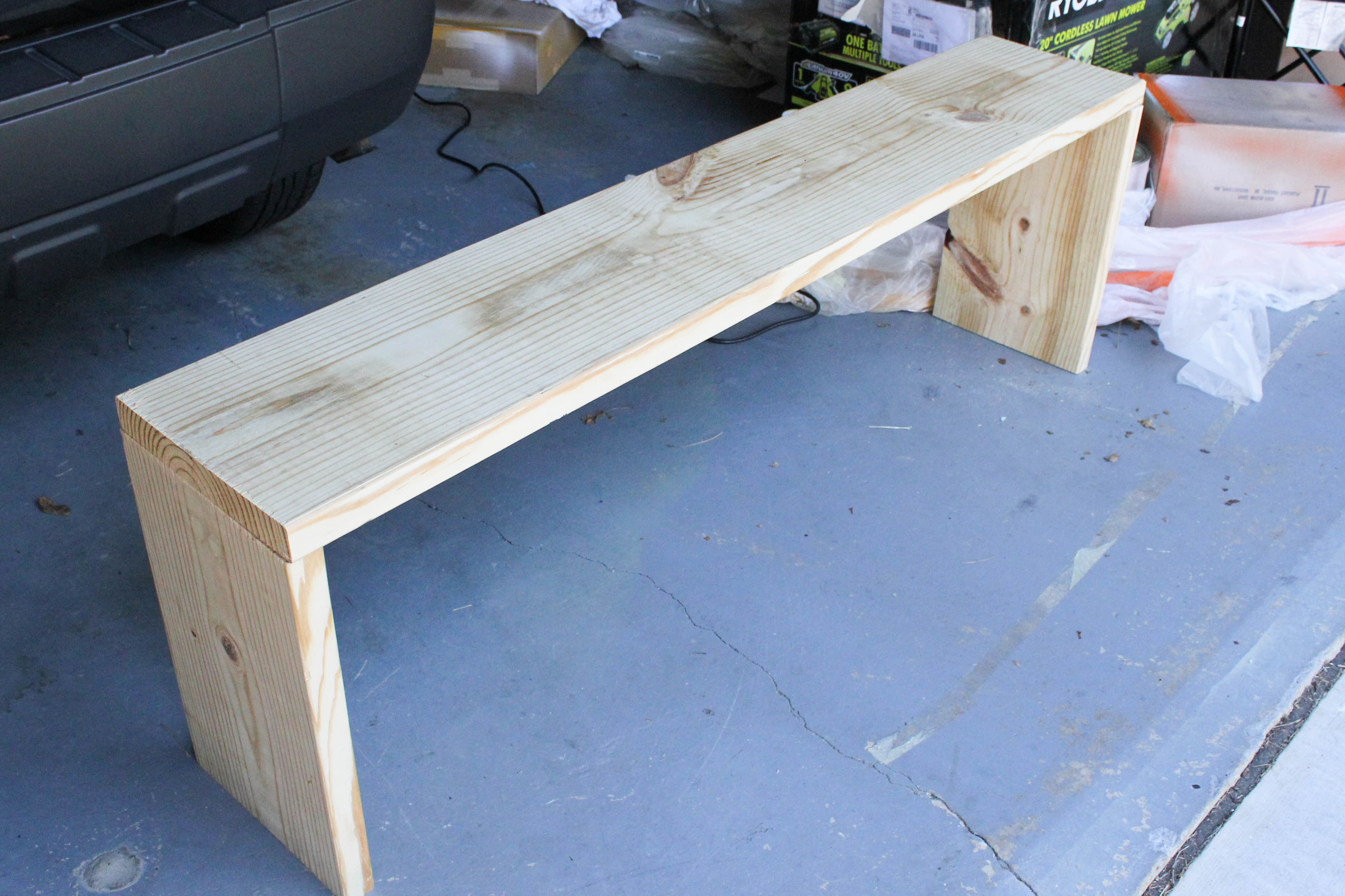 Entryway Bench Plans &amp; Tutorial - Erin Spain