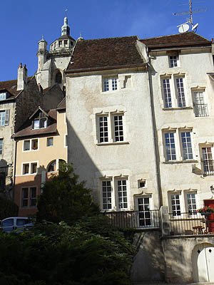 maisons quai des tannerus.jpg