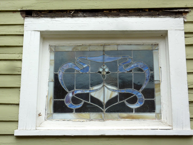 P1170706-2013-03-17-Walking-Tour-Grant-Park-Phoenix-Flies-Atlanta-Preservation-Center-Stained-Glass