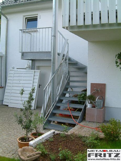 aussentreppe viertelgewendelte flachstahlwangentreppe