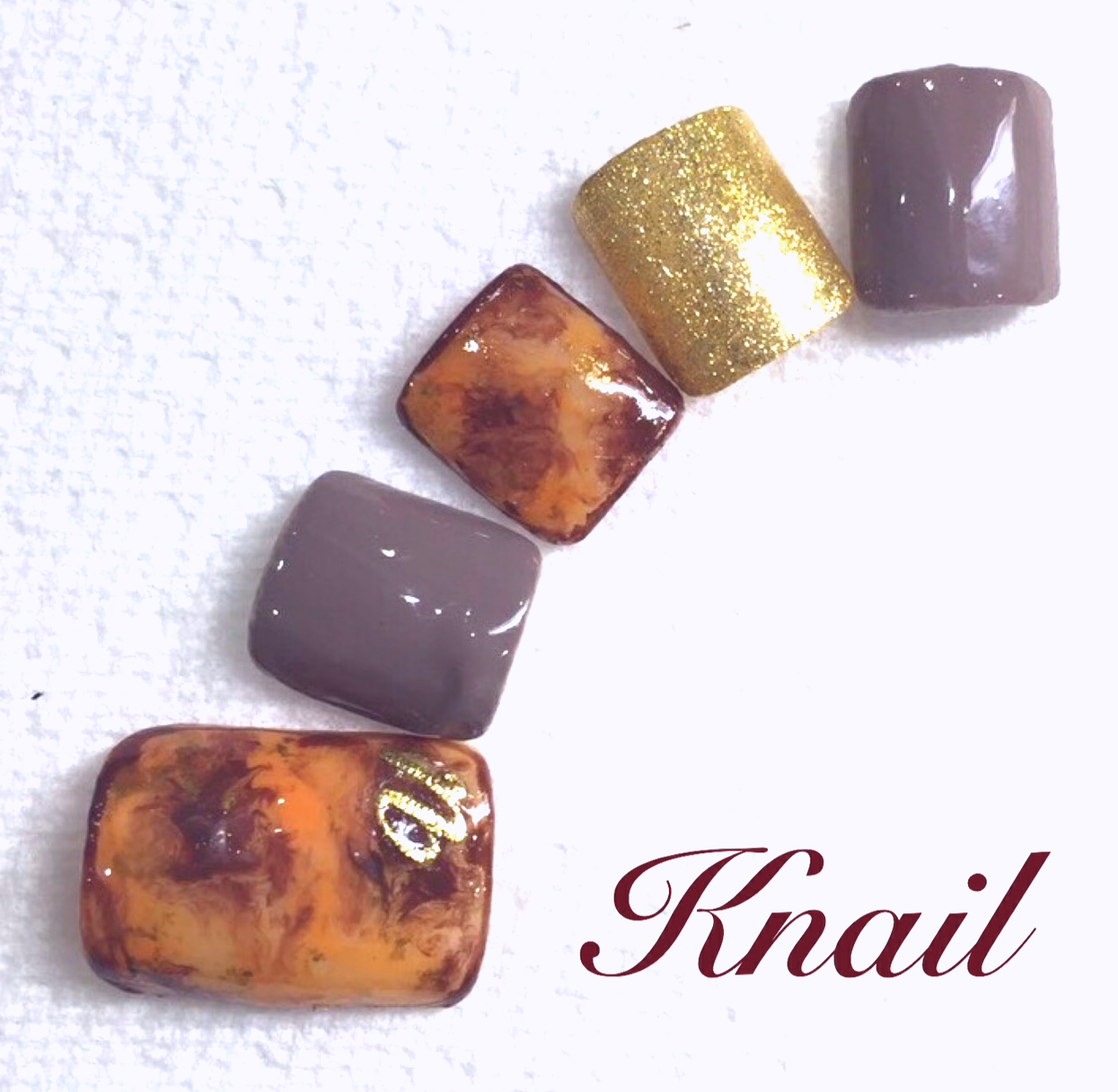 フットネイルをべっ甲柄アートでオシャレに フットジェルネイルキャンペーン Knailのブログ