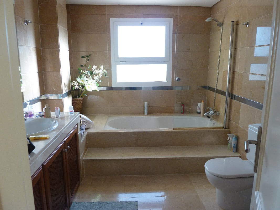 Amazing En-Suite Bathroom 1067 x 800 · 180 kB · jpeg