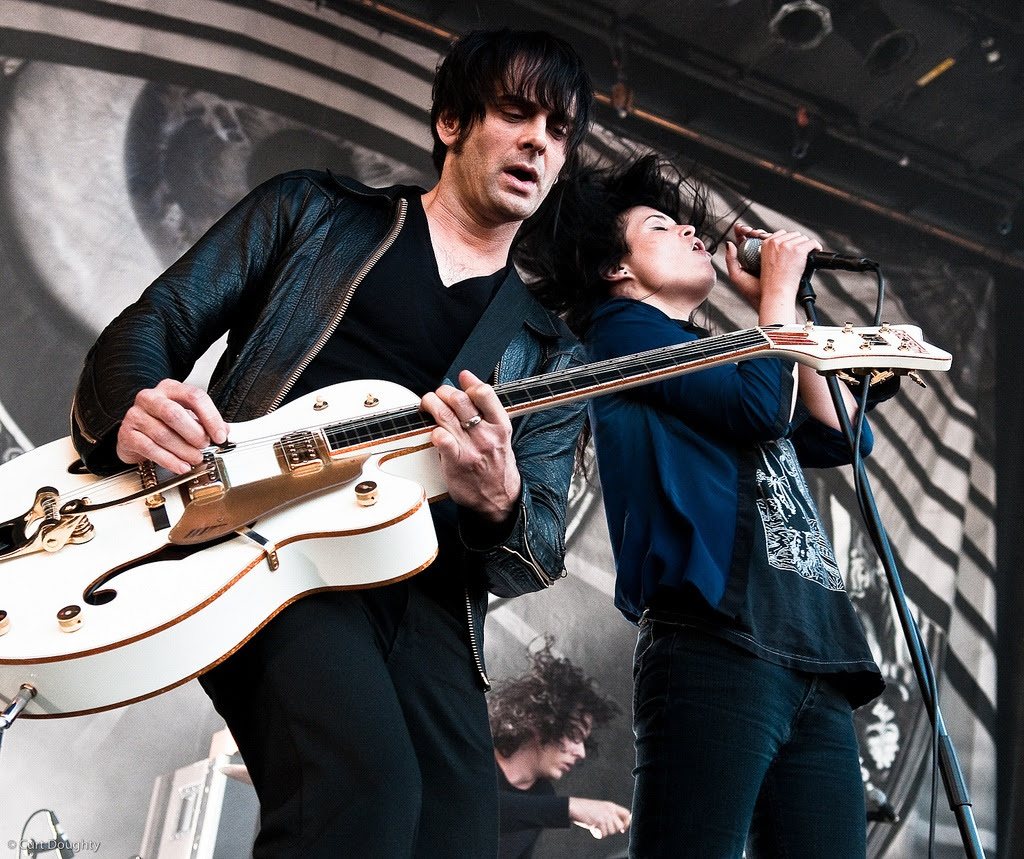 ALISON MOSSHART & DEAN FERTITA