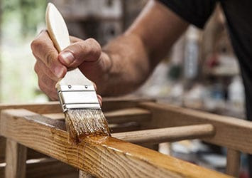 Embellece y renueva tus muebles con pintura para madera – The Home Depot  Blog