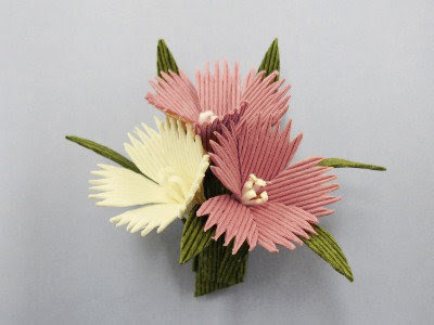 エコクラフトで簡単 お花のテキストをご紹介 ハマナカが運営する 手編みと手芸の情報サイト あむゆーず のぶろぐ