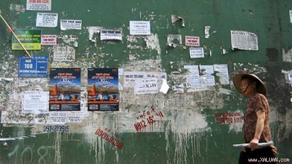  Theo đó, những người có sản phẩm, hàng hóa, dịch vụ được quảng cáo trên tờ rơi, dán tường, trụ điện làm ảnh hưởng mỹ quan, trật tự an toàn giao thông, xã hội sẽ bị phạt tiền 5-10 triệu