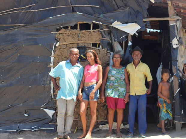 Família Paulino dos Santos é uma das mais antigas na comunidade Tabacaria, em Palmeira dos Índios, município do Agreste alagoano (Foto: Marcio Chagas/G1)