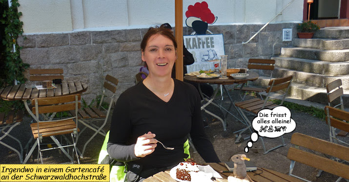 Svenja isst Schwarzwälder Kirschtorte