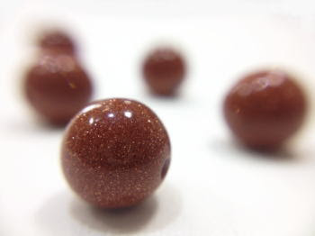 ゴールドストーンの意味効果 浄化方法 パワーストーン専門店エムズ本店