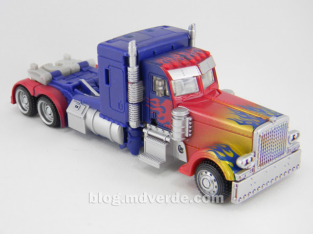 Transformers Optimus Prime DotM Deluxe - modo alterno