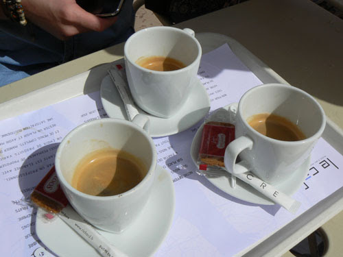 trois cafés.jpg