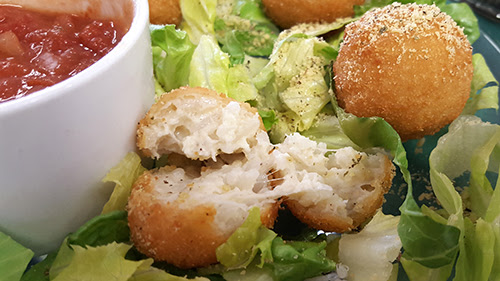 PhDelicious Reviews Mick & Shirley's Catering & Cafe ...
