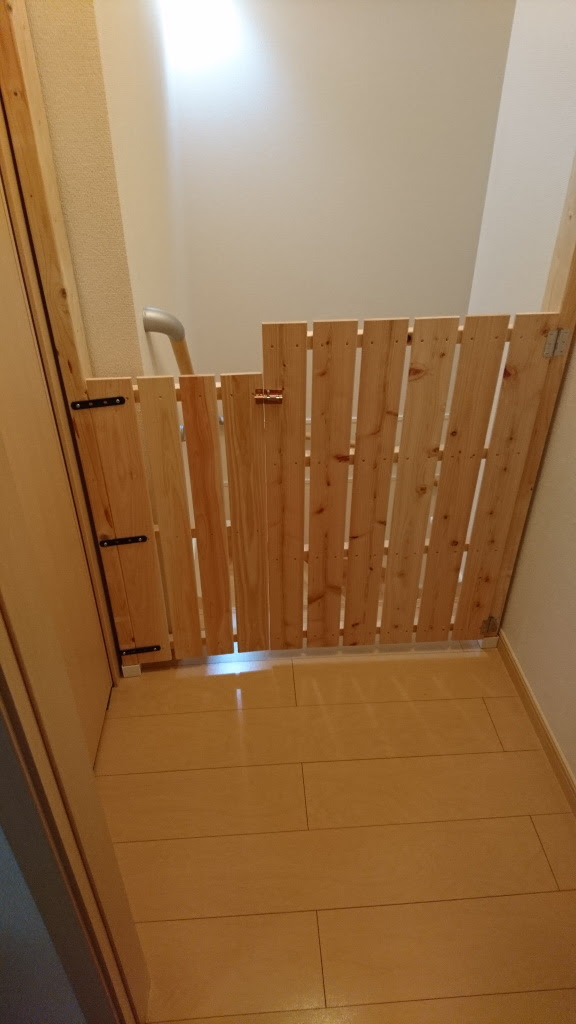 穴あけ ビス止めが出来ない賃貸アパートに Diyのベビーゲートを作ってみた そるふぇじえっと