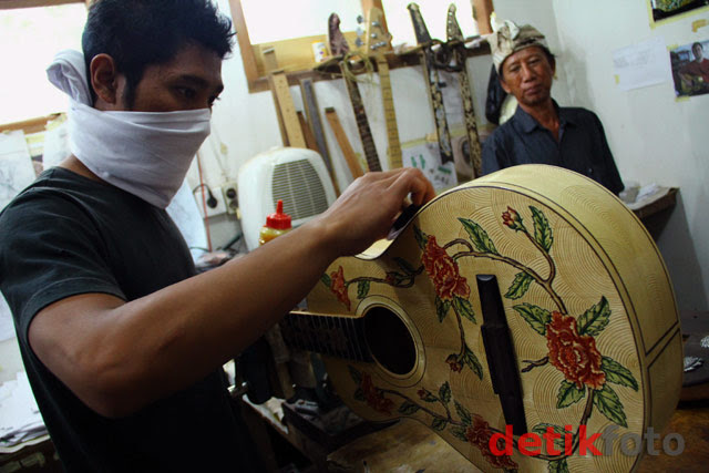 Gitar Ukir Bali yang Mendunia