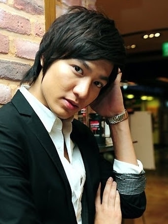 イ ミンホ 이민호 韓国子役俳優から中堅俳優まで 韓流 スターのすべてのプローフィルは 韓国芸能情報コム へ