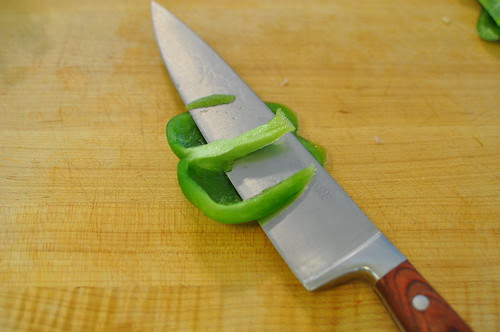 bell pepper de-ribbing