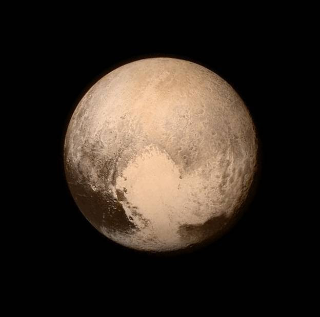 La región más brillante de Plutón llamó inmediatamente la atención por su forma de corazón.