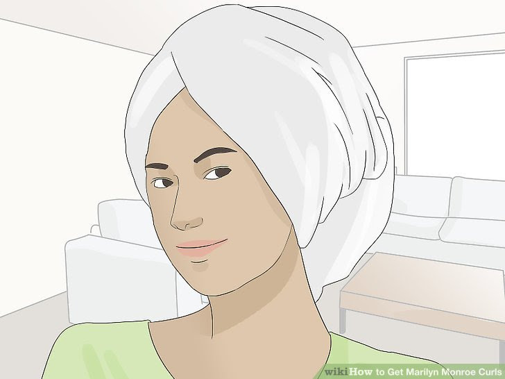 Get Marilyn Monroe Curls Step 2.jpg