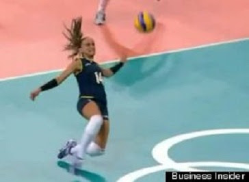 ロンドン五輪 まるでサッカー ブラジルの女子バレーボール選手の必殺キックレシーブ 動画 Viva Wマガジン