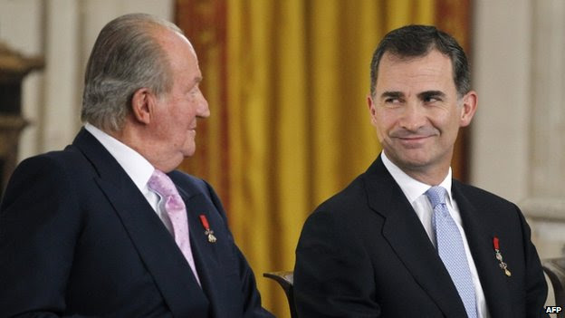 King Juan Carlos of Spain and Prince Felipe of Spain attend the official abdication ceremony at the Royal Palace on 18 June 2014
