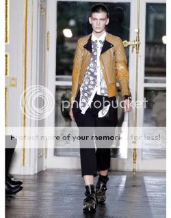 Paris Fashion Week: Balenciaga Spring 2011