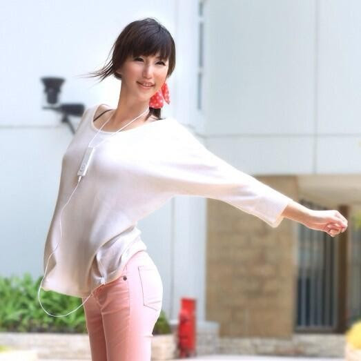 40 Galeri Foto Cantik Aelke Mariska Bintang Iklan Pocari Sweat http://ift.tt/20kt43r - Berita Terbaru Terkini Hari Ini - Wajah Aelke Mariska yang sangat mirip dengan Artis jepang, kebanyakan orang tak menyangka kalau dia adalah gadis indonesia asli. gadis yang tenar dalam iklan Pocari Sweat ini memang sangat cantik, kulitnya yang putih serta matanya yang sipit gak ada bedanya dengan artis jepang.