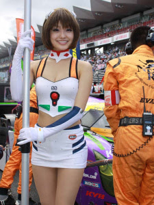 レースクイーン特集 エヴァンゲリオンはコスプレrqだ 初号機編 痛車スーパーgt11富士 ライブドアニュース