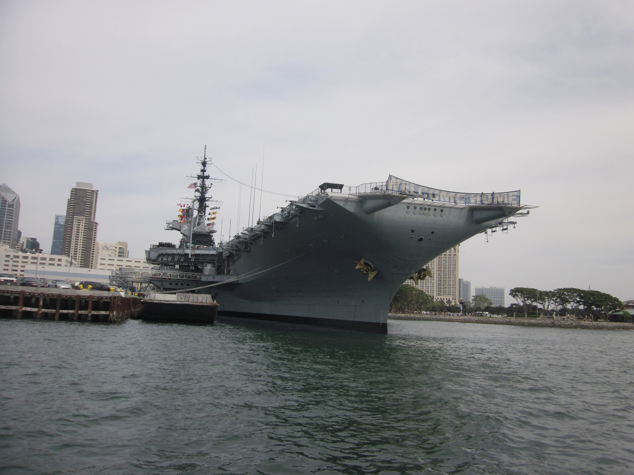 ミッドウェイ博物館のアイランド 艦橋 ツアー 胡乱 うろん な日々