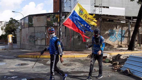 Este domingo, opositores y la Guardia Nacional Bolivariana se enfrentaron en diferentes zonas del país.