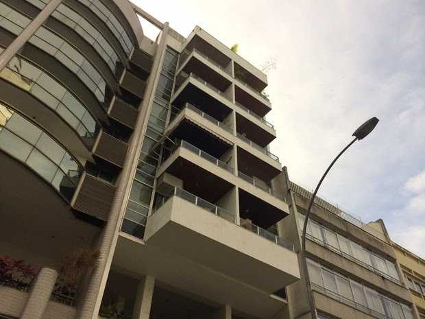 Mulher caiu de varanda de apartamento em Ipanema (Foto: Janaína Carvalho/G1)