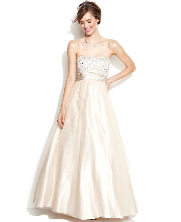 Macy's Wedding Dress | Bridal Musings Wedding Blog