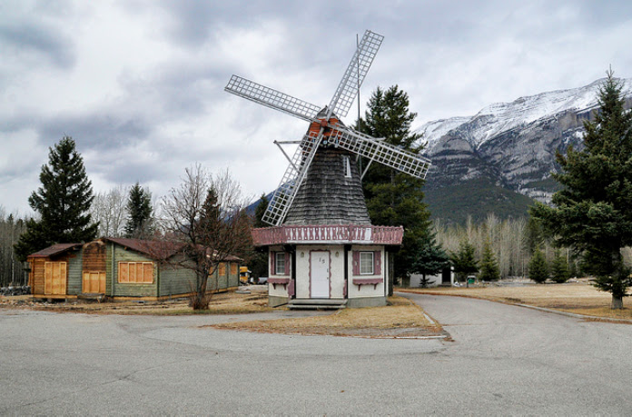 Dead Mans Flats, Alberta Canada Tourist Information