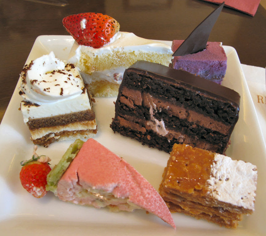 食べ放題アルバム レニエ グランメゾン ケーキビュッフェ
