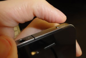 iPhone sleep wake button 300x204 How to revive a frozen iPhone