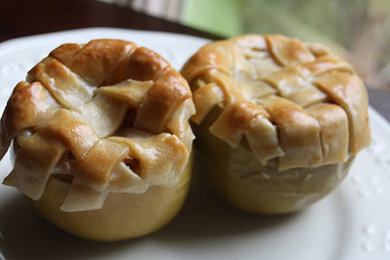 Apple Pie yang Sangat Menyelerakan Dimasak Dalam Sebiji 
