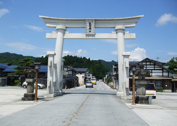 恋愛運アップ パワースポット 山形県 熊野大社 千年以上歴史のある神社は縁結びで有名 東北旅行のおすすめパワースポット 開運 縁結び